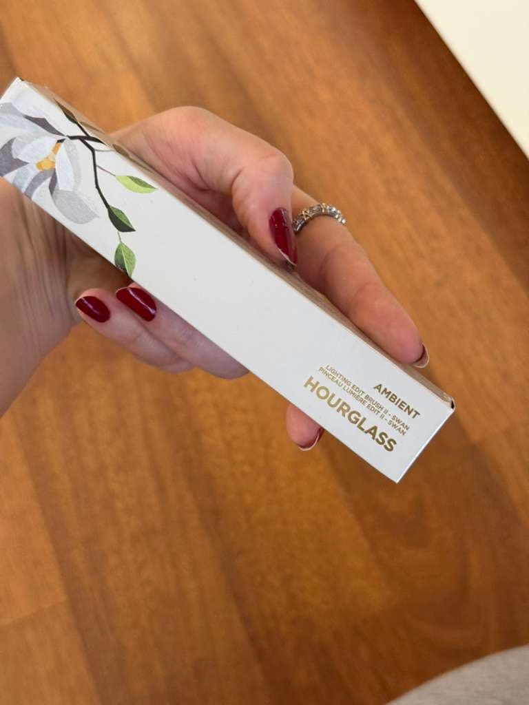 Hourglass Ambient Aydınlatıcı Fırçası - Swan