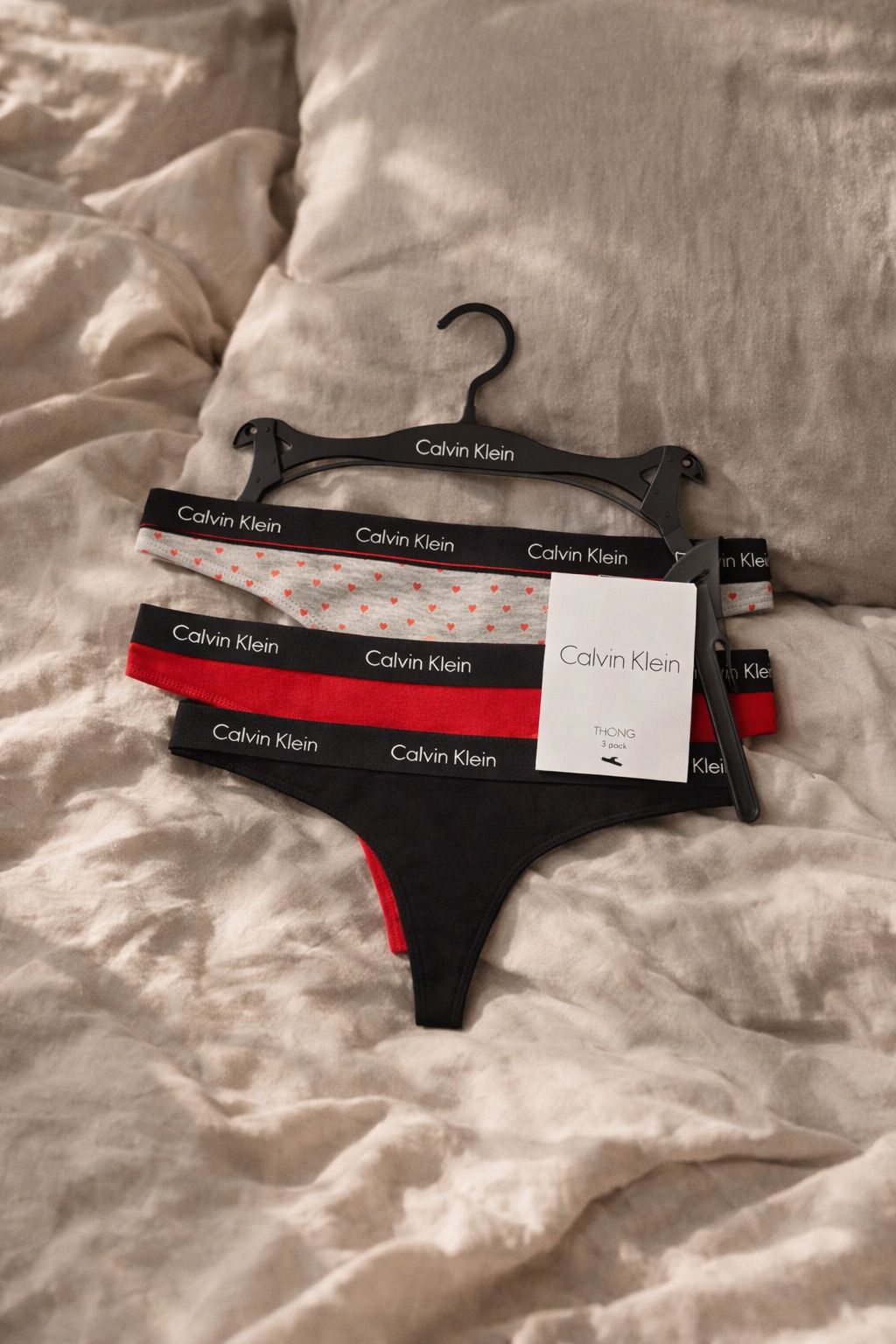 Calvin Klein 3'lü Thong Takımı - L beden